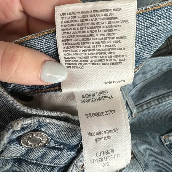 AGOLDE '90s Crop Distressed Jeans - Picture 9 of 9